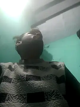 Surajpuja79 online show from January 14, 12:32 pm