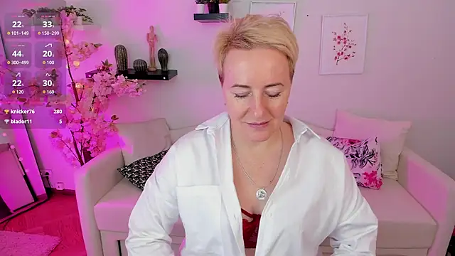 Snapshot of Nika_Smit chatting on October 19, 9:55 am Nika Smit online show from October 19, 9:55 am