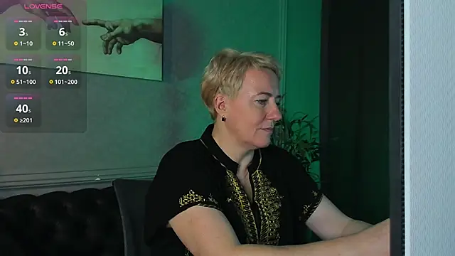 Nika Smit online show from November 30, 9:46 am