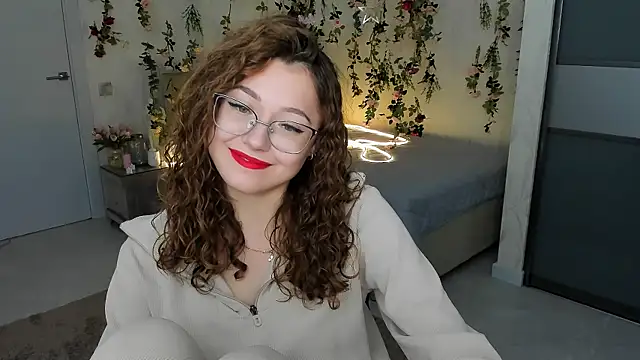 SereneFlame online show from November 13, 4:28 pm