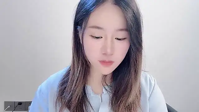 chloe-01 online show from November 12, 4:10 am