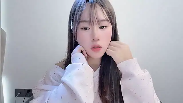 chloe-01 online show from November 30, 4:38 am