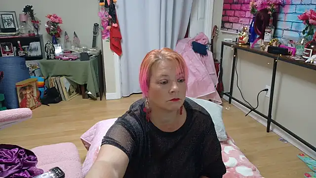 Luna1984 online show from September 30, 11:20 pm