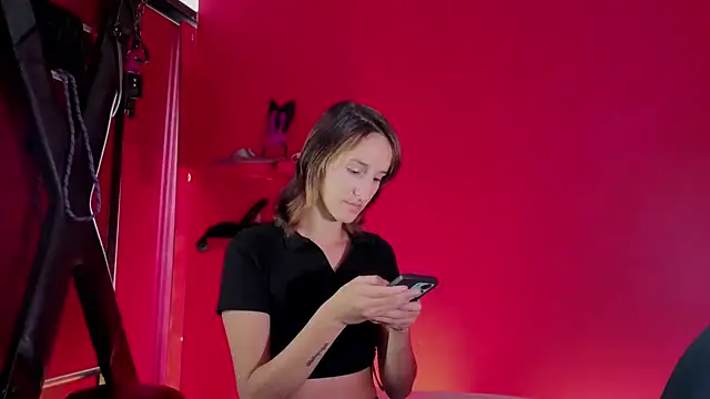 Ambar Roux  online show from October 21, 1:59 pm