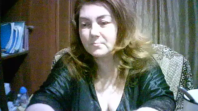 Madame-Butterfly online show from October 31, 8:35 pm