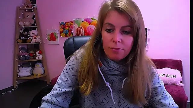 Hot Milady online show from February 5, 7:44 am