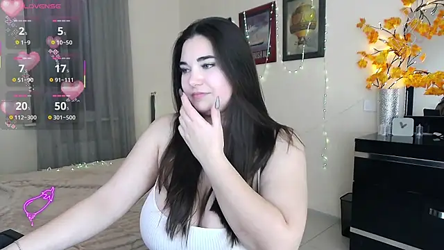 Lillianhot68 online show from December 17, 12:31 pm