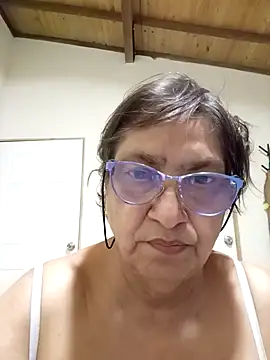 florecita69 online show from October 19, 1:40 am