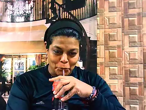 Snapshot of indianCherryPie chatting on October 6, 5:35 am indianCherryPie online show from October 6, 5:35 am