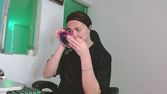 giuliana andrade online show from March 17, 11:53 pm