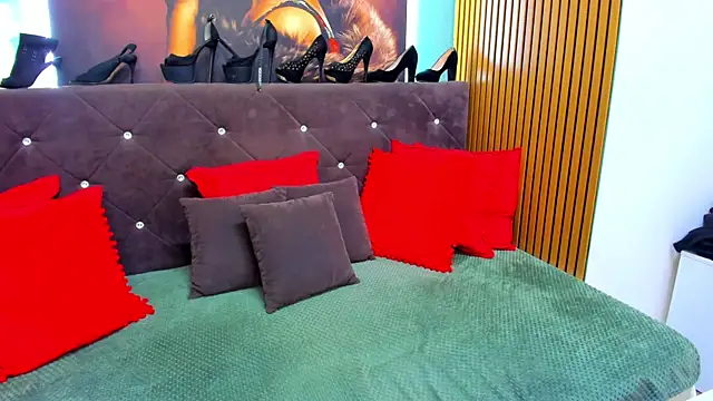 LauraSin online show from April 16, 3:29 am