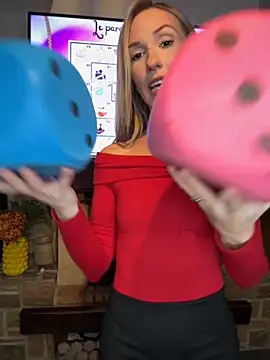 lola tentatiion online show from October 18, 7:15 pm