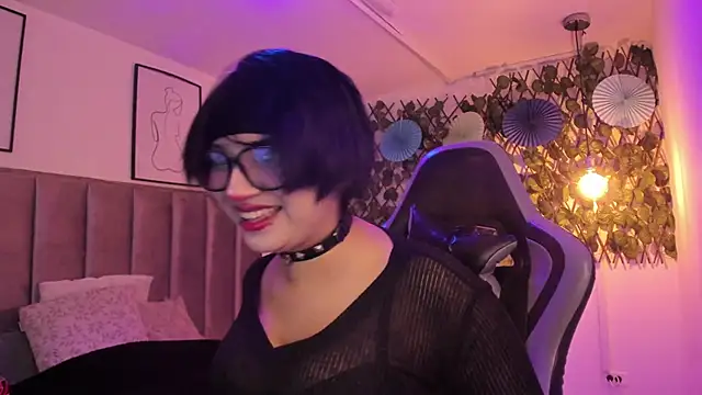 Kitty Gang online show from April 18, 1:41 am