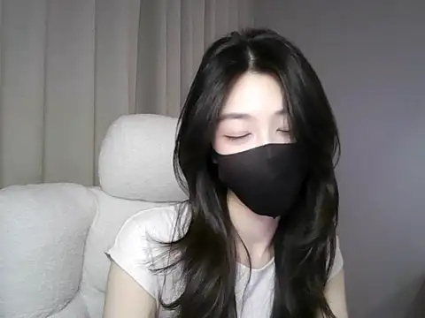 xiaxia-baby  online show from November 26, 7:48 pm