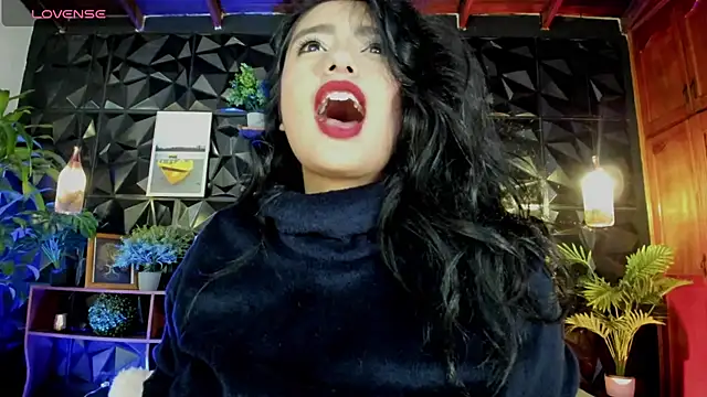 Snapshot of karla_999 chatting on October 13, 3:31 am karla 999 online show from October 13, 3:31 am
