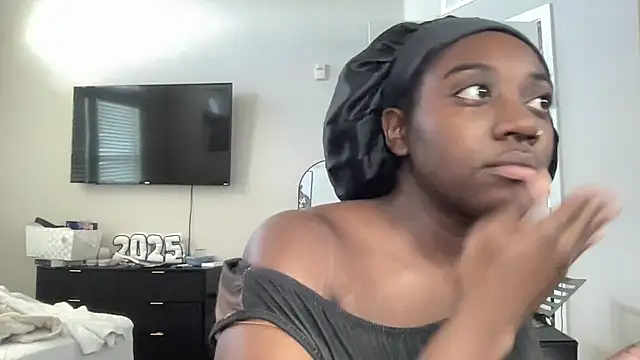 AveryJ99 online show from April 12, 9:06 pm