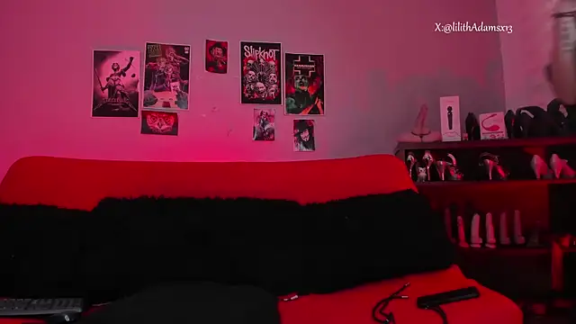 lilith-deveraux online show from October 17, 3:04 pm