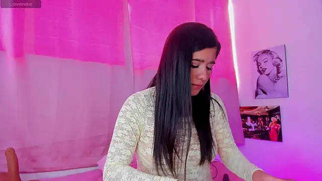 tellmebri online show from December 5, 1:45 pm