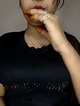 Shanaya Hotty online show from November 23, 7:37 pm