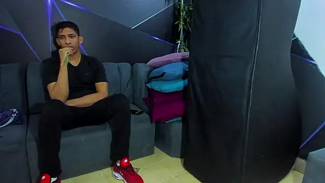 playsgirlhot online show from January 10, 11:20 pm