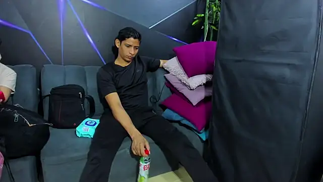 playsgirlhot online show from February 8, 12:25 am