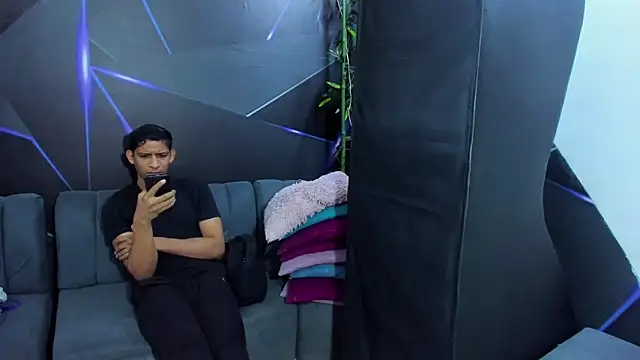 playsgirlhot online show from February 4, 11:19 pm