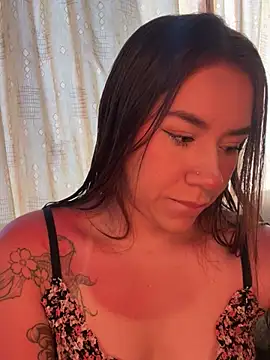 Im Valen Cute online show from March 24, 7:30 pm