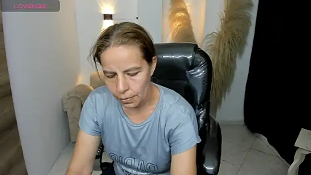 Milf karlye online show from February 19, 4:12 am