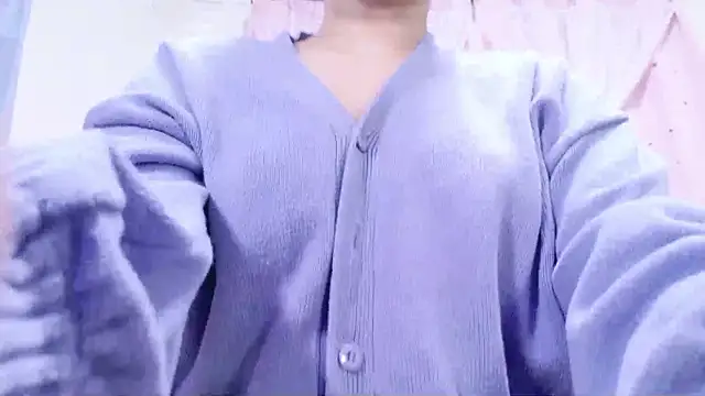 Snapshot of MAIKA_pyon chatting on September 19, 9:25 pm MAIKA pyon online show from September 19, 9:25 pm