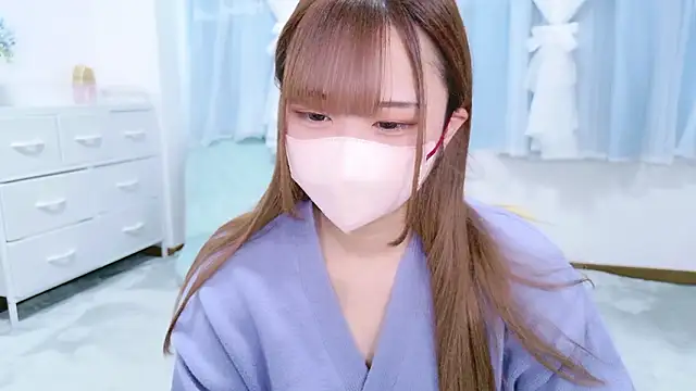 Snapshot of MAIKA_pyon chatting on October 3, 11:10 pm MAIKA pyon online show from October 3, 11:10 pm