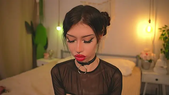 Snapshot of Devilsss_toy chatting on October 9, 4:00 pm Devilsss toy online show from October 9, 4:00 pm