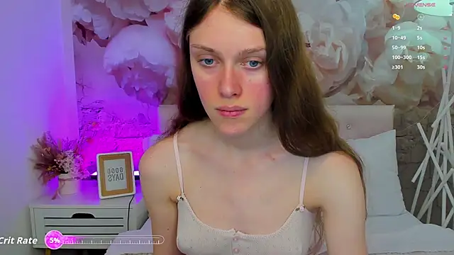 Snapshot of JaneBrowni chatting on October 3, 12:32 pm JaneBrowni online show from October 3, 12:32 pm