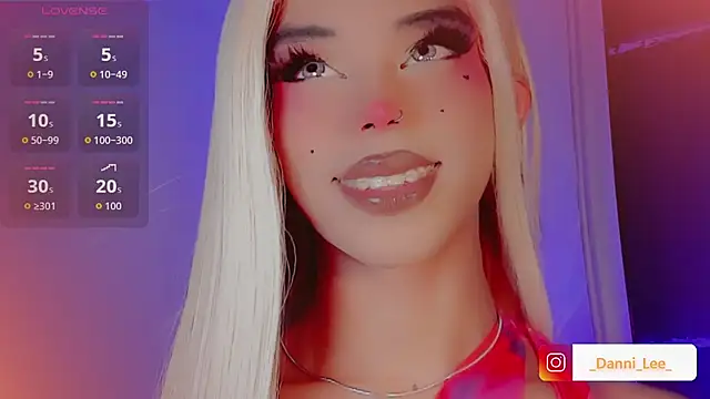 DanniLee  online show from December 2, 11:07 pm