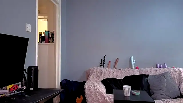 ENGLISHEMILY 69 online show from October 8, 1:26 pm