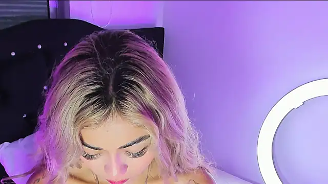 Annyy Ricee28 online show from July 7, 12:19 pm