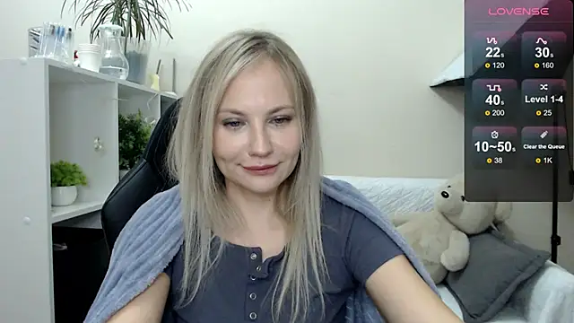 Snapshot of Sunny_bunny6 chatting on October 16, 3:09 am Sunny bunny6 online show from October 16, 3:09 am
