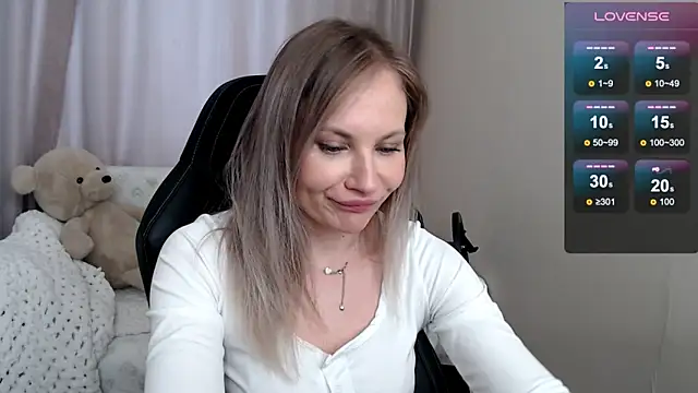 Sunny bunny6 online show from April 18, 9:23 am