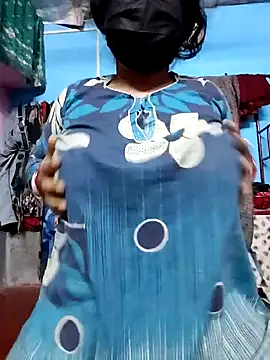 BERRY 00 online show from December 23, 2:04 am