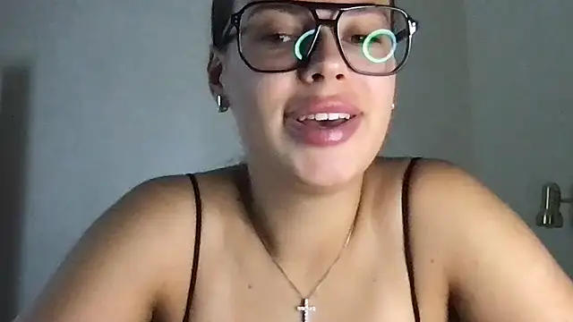 MoonriseGoddess online show from June 13, 9:18 am