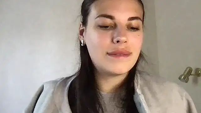 MoonriseGoddess online show from April 29, 9:12 am