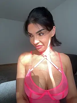 Snapshot of krissiswrld- chatting on September 13, 1:41 pm krissiswrld- online show from September 13, 1:41 pm