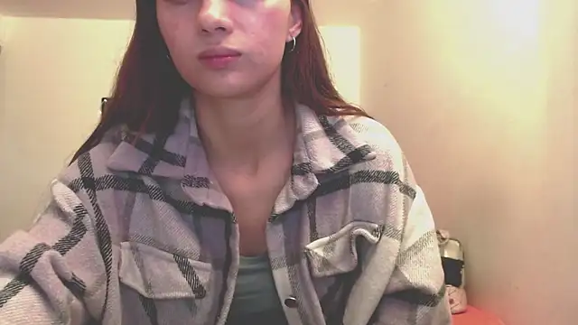 holy juli online show from April 7, 4:47 am