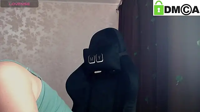 Snapshot of holy_michela chatting on October 6, 4:07 am holy michela online show from October 6, 4:07 am