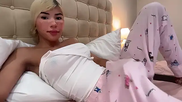 valeri-bigcock online show from November 26, 10:33 pm