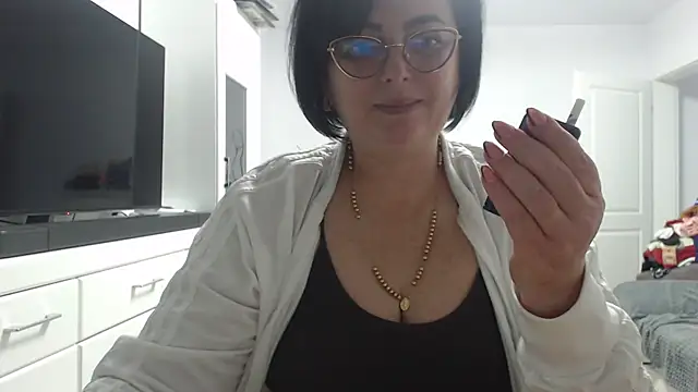 Amandamuller1982 online show from November 3, 4:55 pm