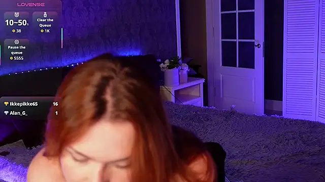 LisaElfy online show from November 11, 4:15 pm