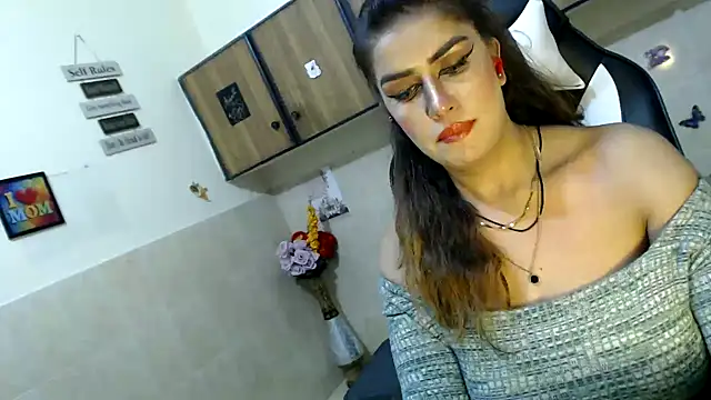 pareeti online show from March 15, 8:11 pm