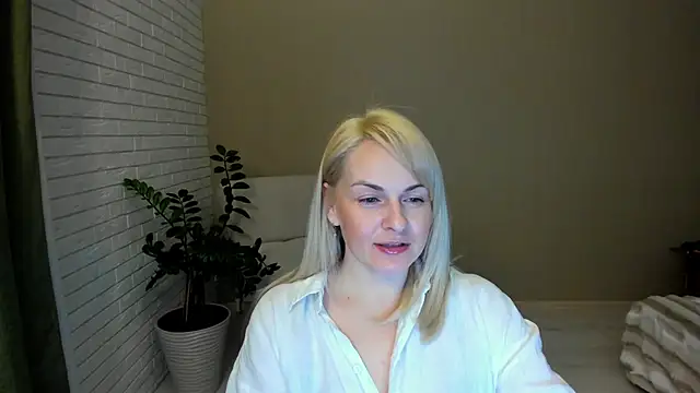 Alicee Gracee online show from March 7, 9:11 pm