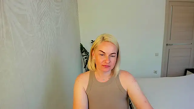 Alicee Gracee online show from June 3, 2:33 pm