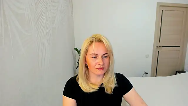 Alicee Gracee online show from March 28, 4:50 pm